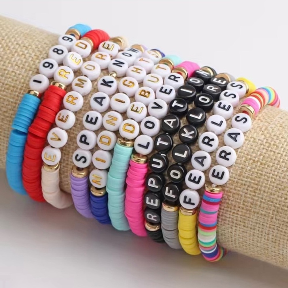 11 Taylor Swift Bracelets
